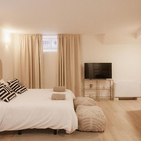 Apartamentos Cervantes Бадахос Екстериор снимка