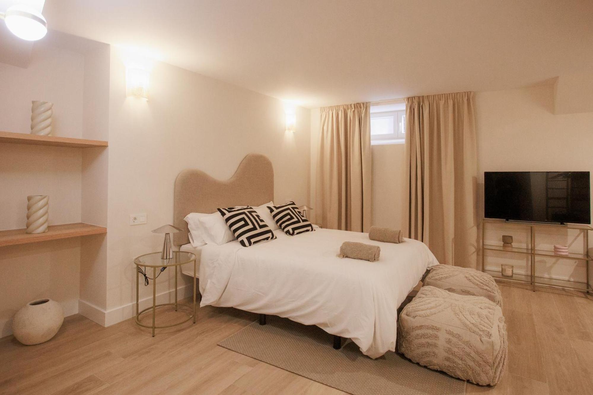 Apartamentos Cervantes Бадахос Екстериор снимка